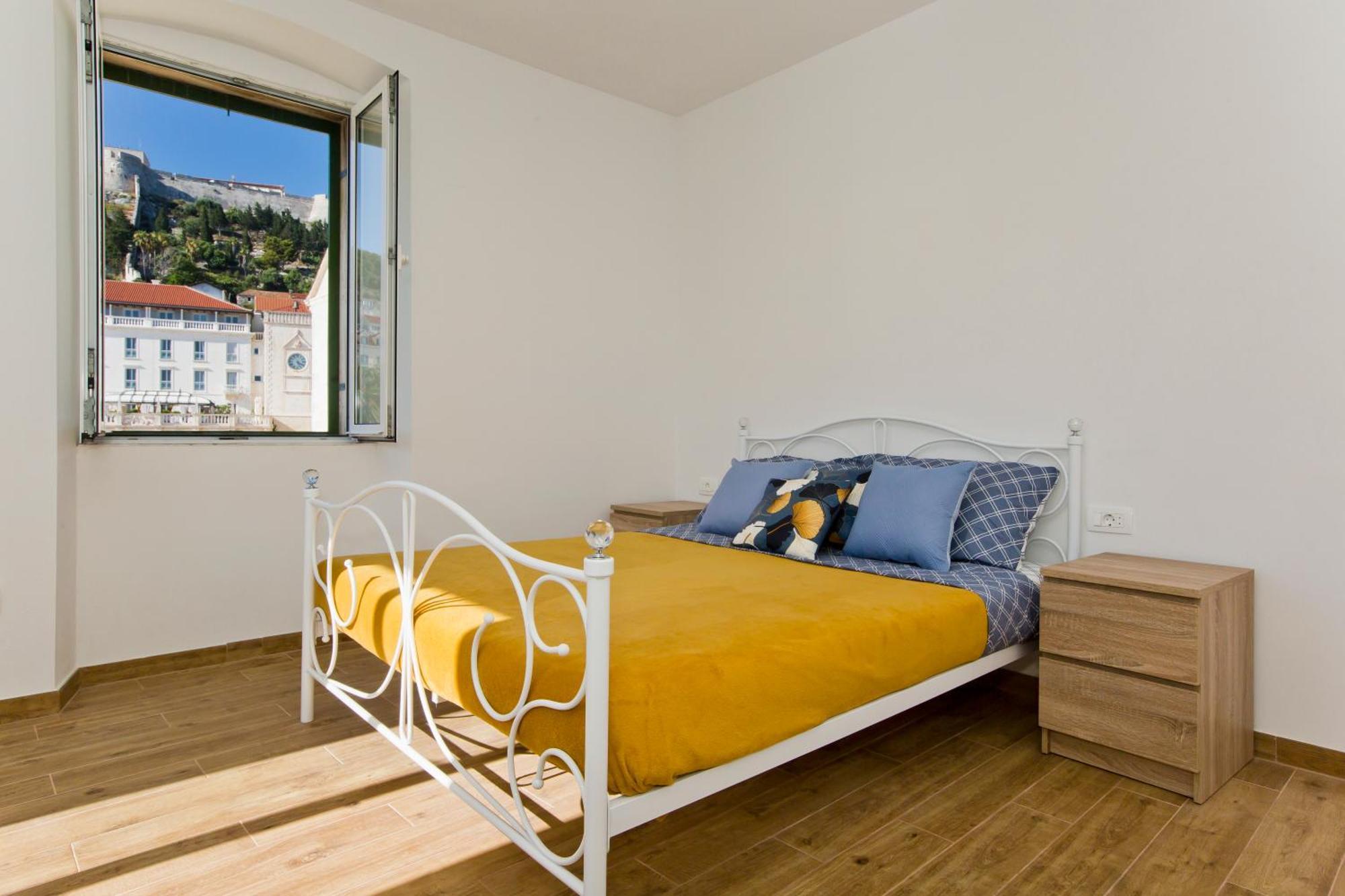Hvar Sea View Apartment Хвар Екстериор снимка